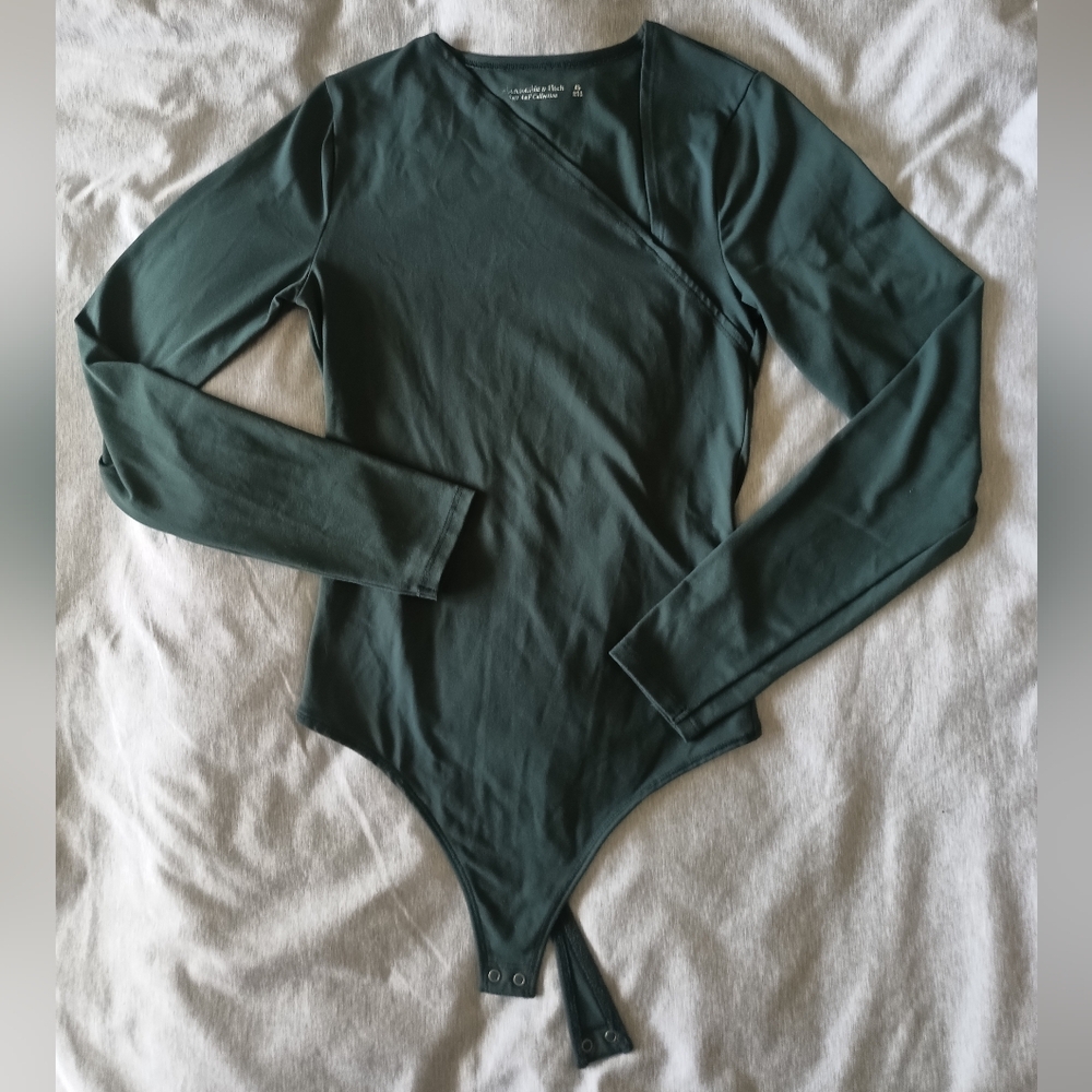Abercrombie & Fitch cotton blend bodysuit, green , size XS.
